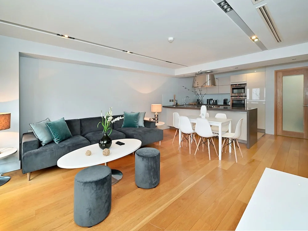 Luxurious Apartment in London Near Hyde Park and Big Ben