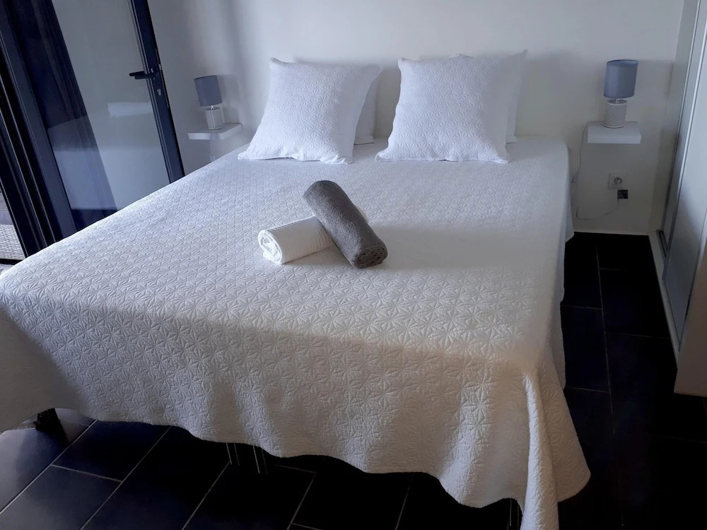 Apartment With one Bedroom in Saint Pierre, With Wonderful sea View, E