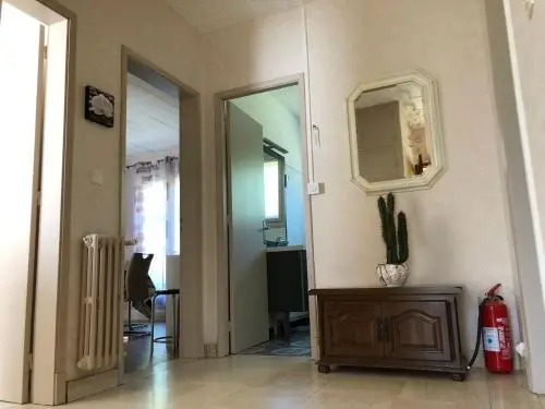 Jaures Home