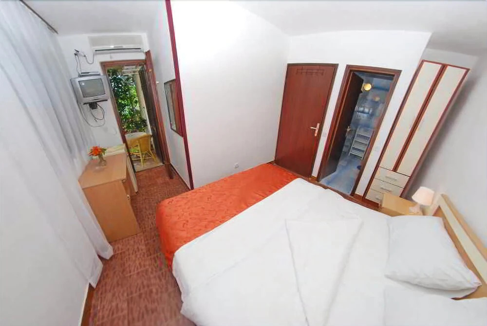 Guest House Elena