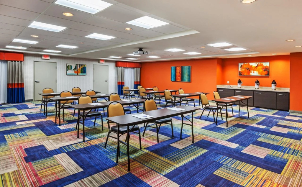 Holiday Inn Express & Suites Houston East by IHG