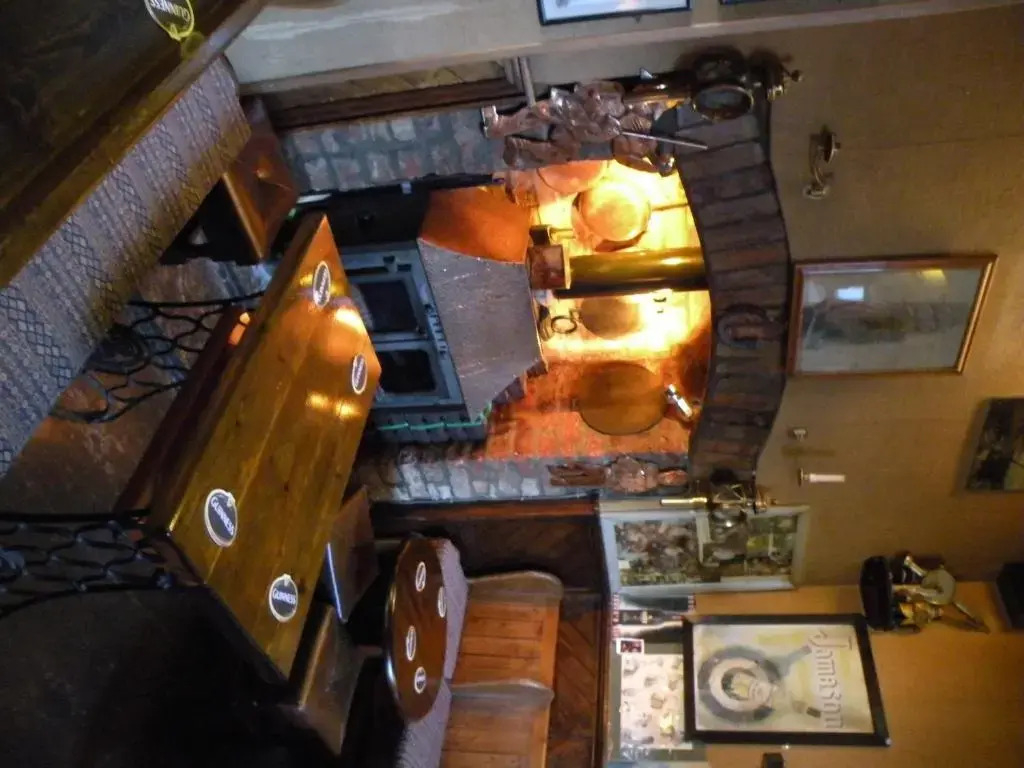 Buggles Pub and Accommodation