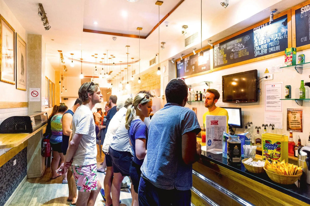 Villa Saint Exupery Beach Hostel