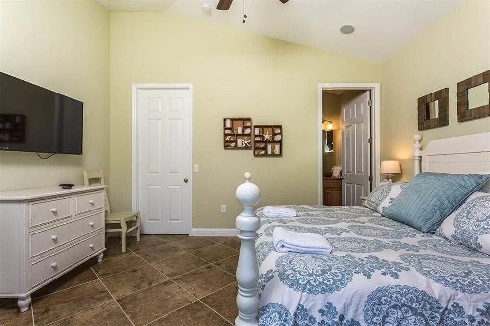 Sea la Vie 3 Br home with Pool Hot Tub by RedAwning