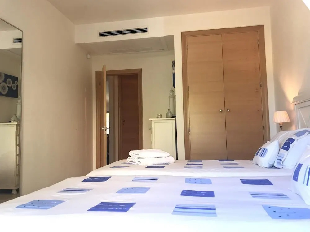 Apartment with Sea Views and Own Garden