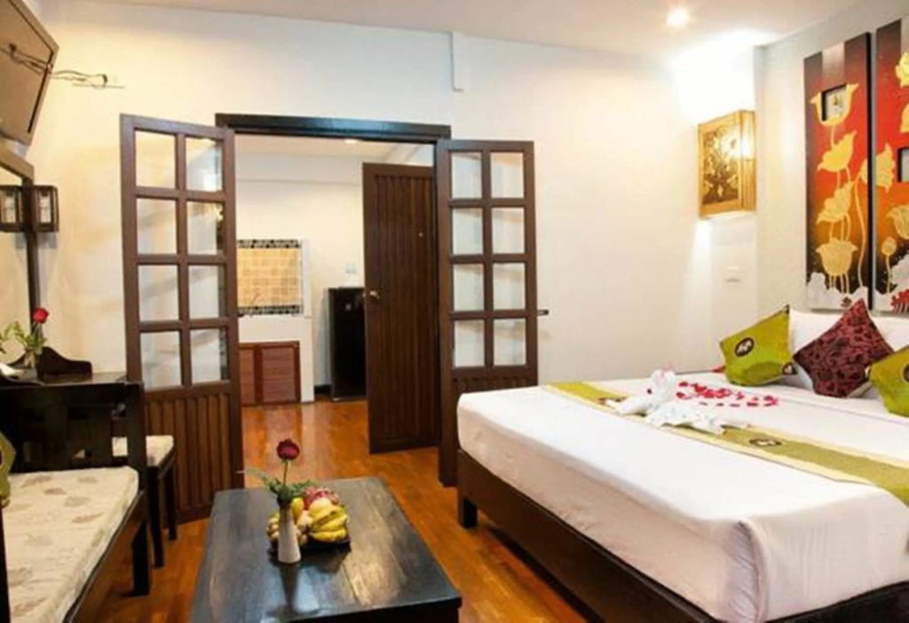TJR Boutique Hotel