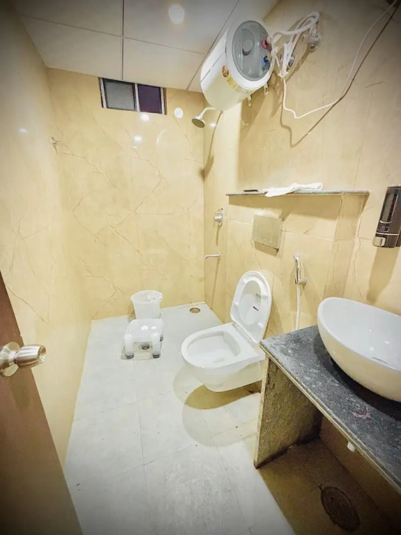 Hotel Grand Aana Inn