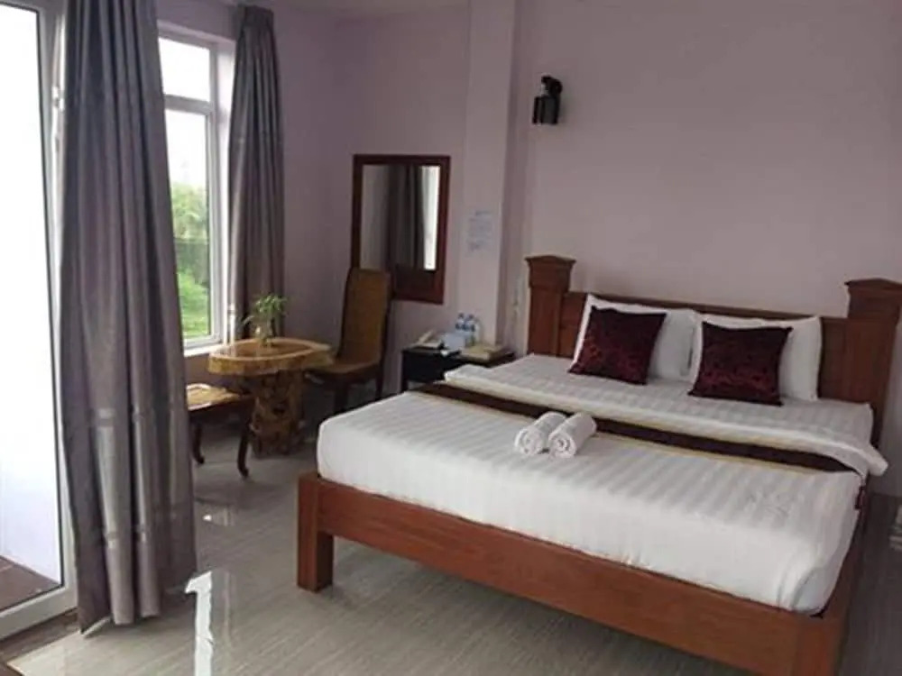 Ocean Breeze Hotel