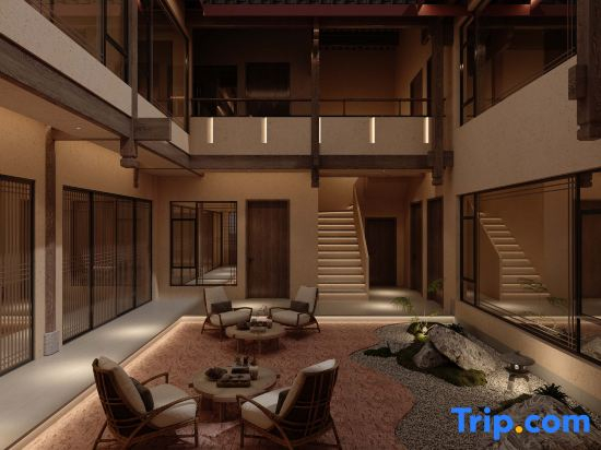 Miyake Yisheng · Middleton style medieval luxury designer Snow Mountain View Hotel