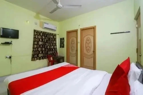 Shanti Bhavan by OYO Rooms