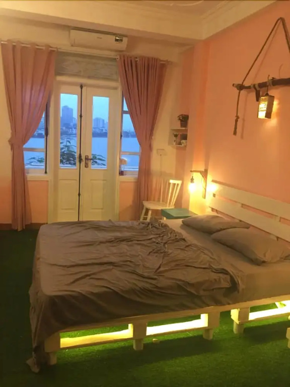 OM Homestay Lake View