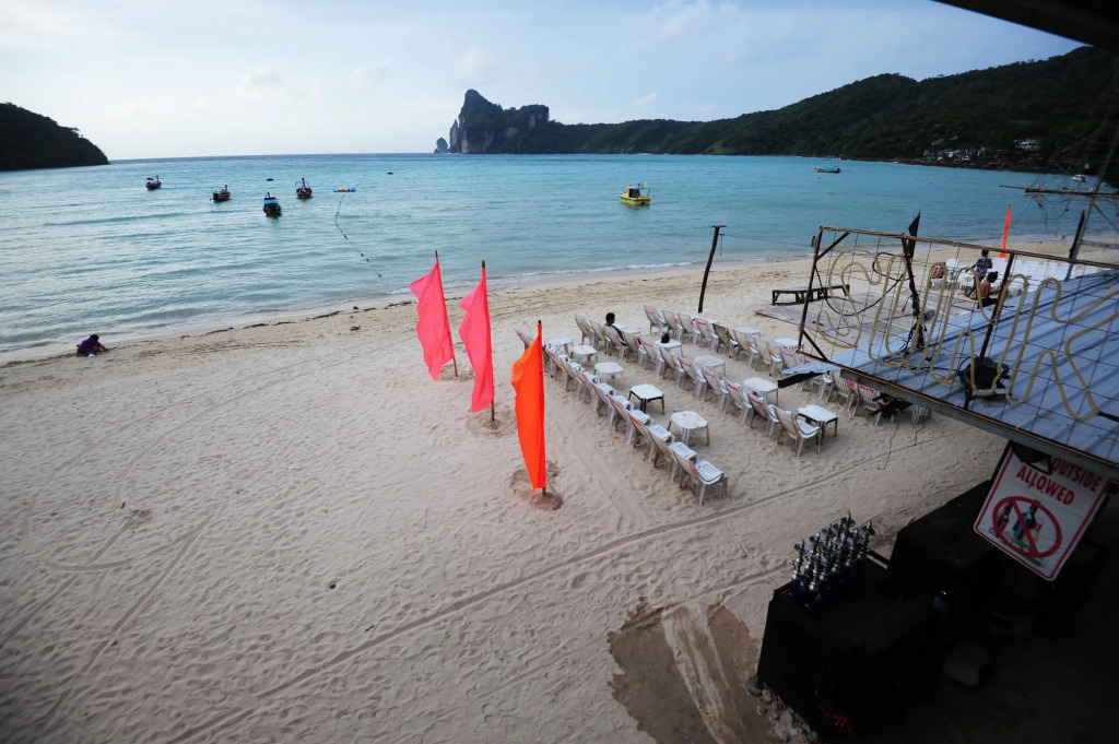 Twin Palms Hostel Phi Phi
