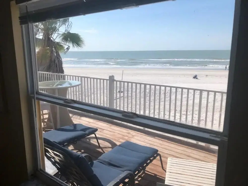 Misty Isles Redington Beachfront Suites 3 and 4