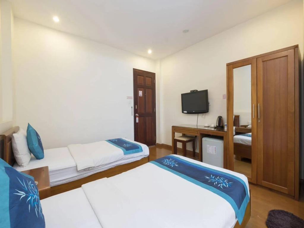 Blue River Hotel
