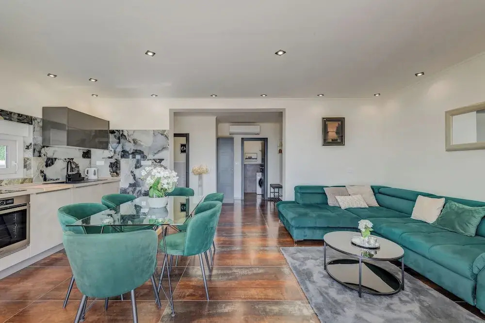 Villa La Vie - Podstrana