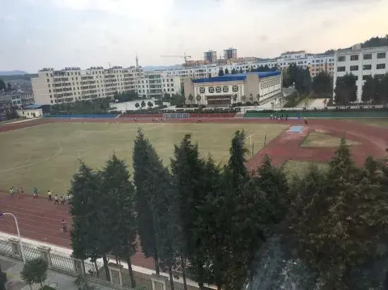 Qujing Boxuan Garden Theme Hotel
