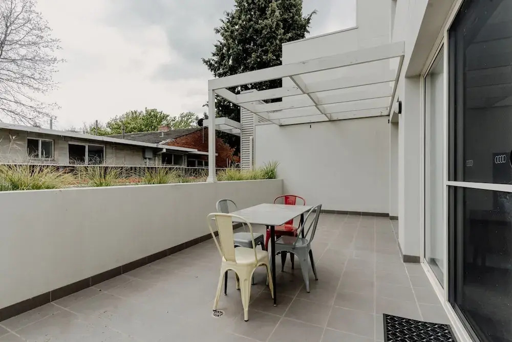 Peaceful 1-bed Apartment Close to Lonsdale St