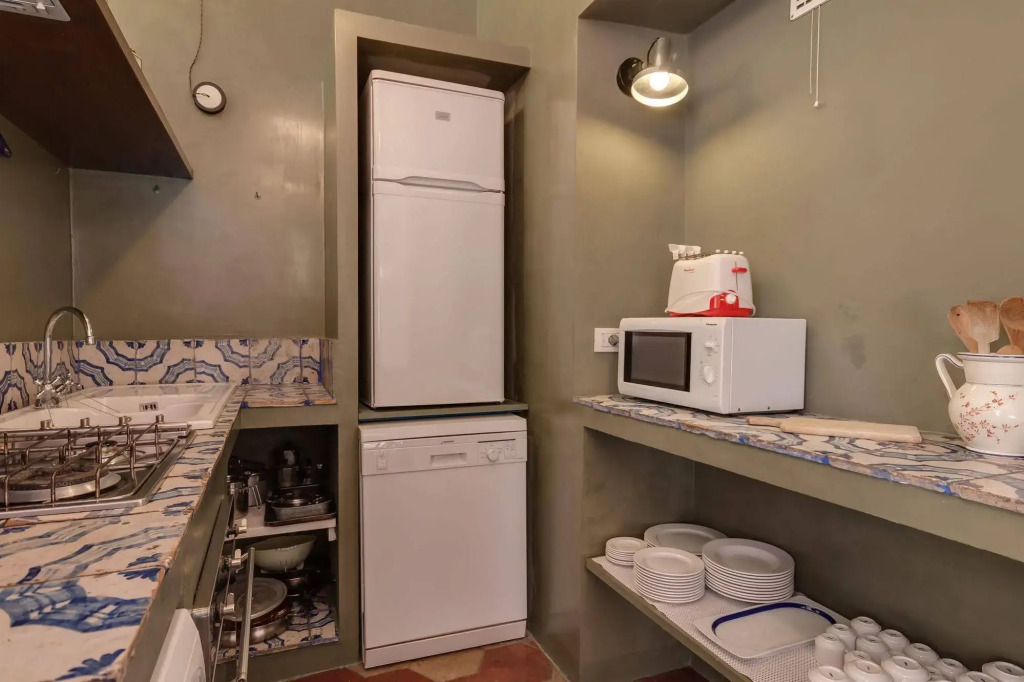 Monti Guest House - Affittacamere