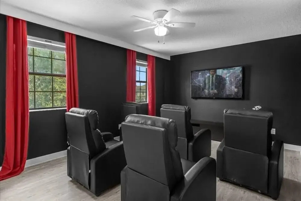 5 Bedrooms S / Champions Gate Home by RedAwning