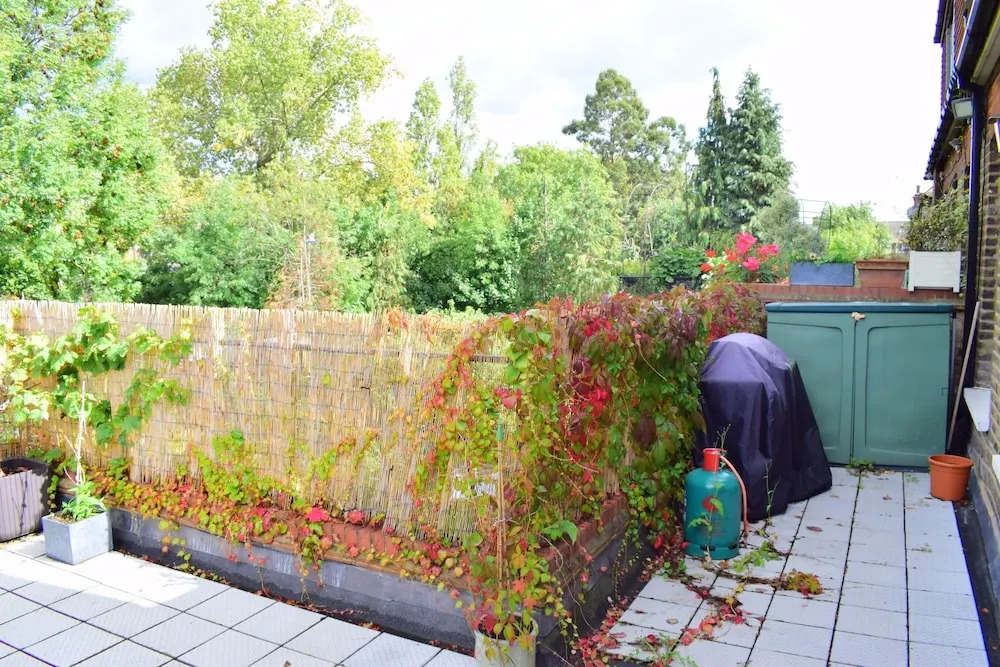 2 Bedroom Apartment With Terrace
