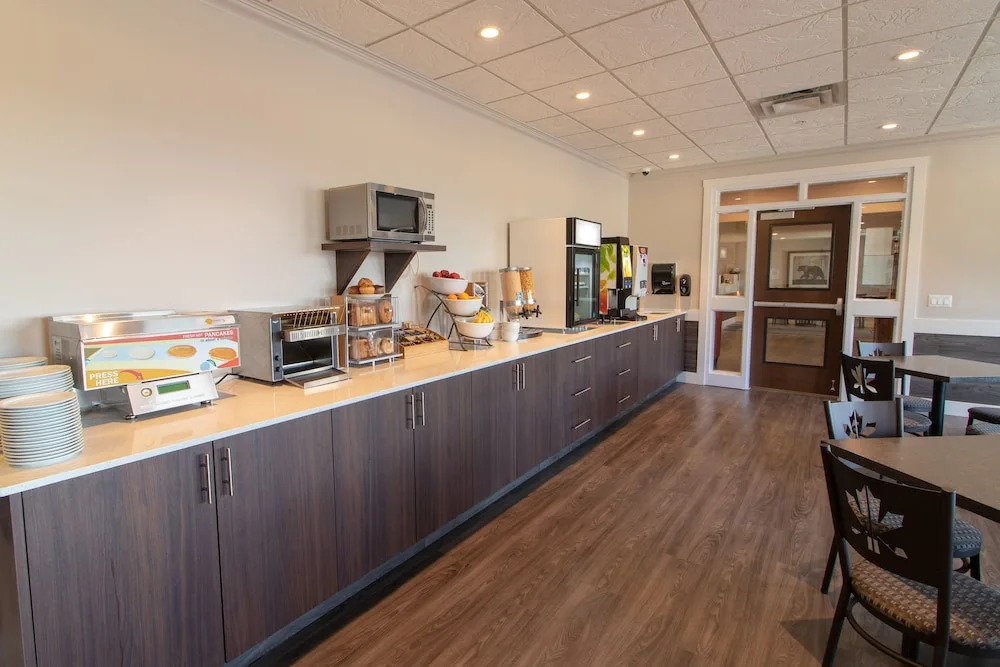 Super 8 Invermere