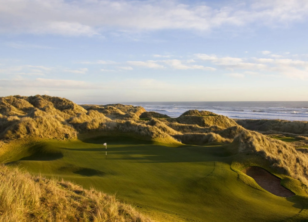 Trump MacLeod House & Lodge, Scotland