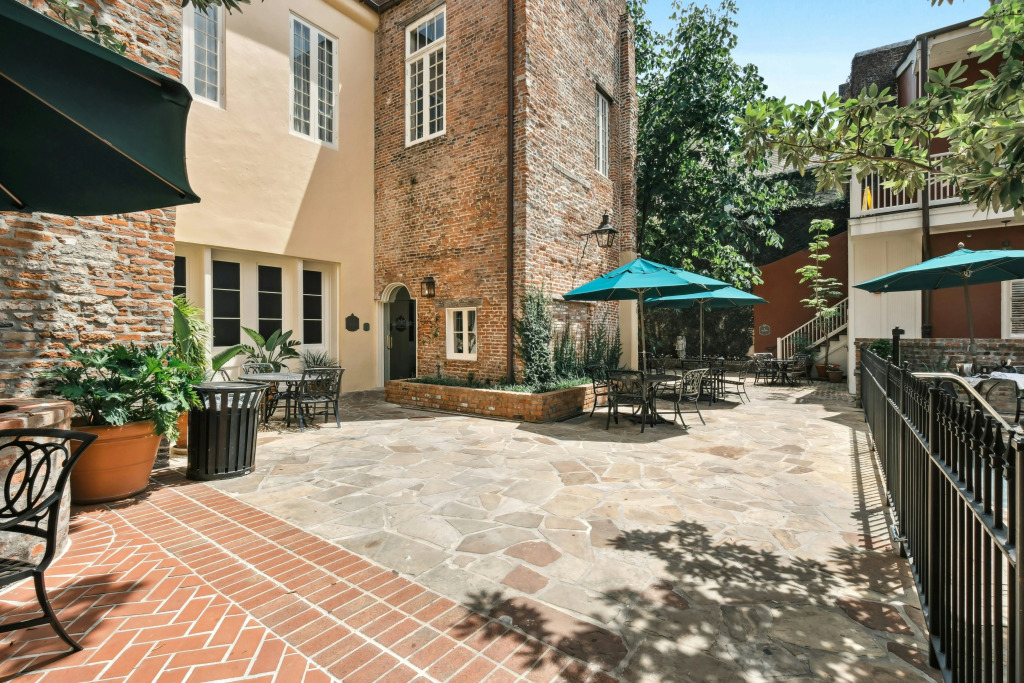 French Market Inn