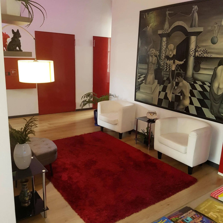 Season's Hostel & Guest House
