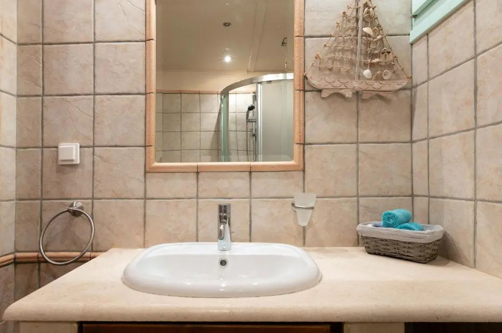 Spyros House, 3 bedrooms-sea view-in Agia Efimia