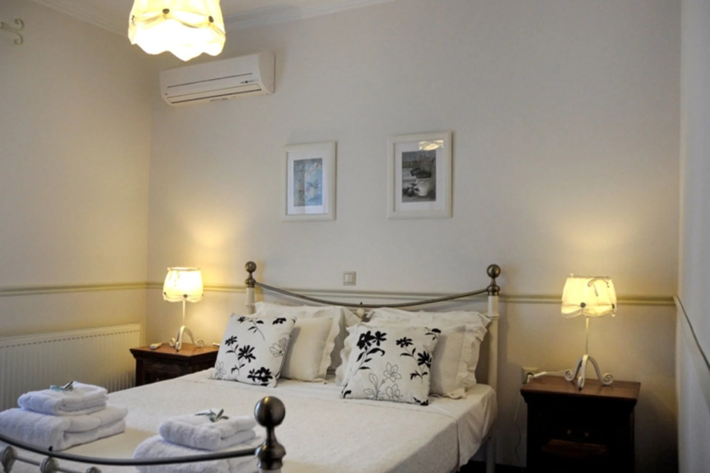 Villa St Nicholas House With Private Heated Pool