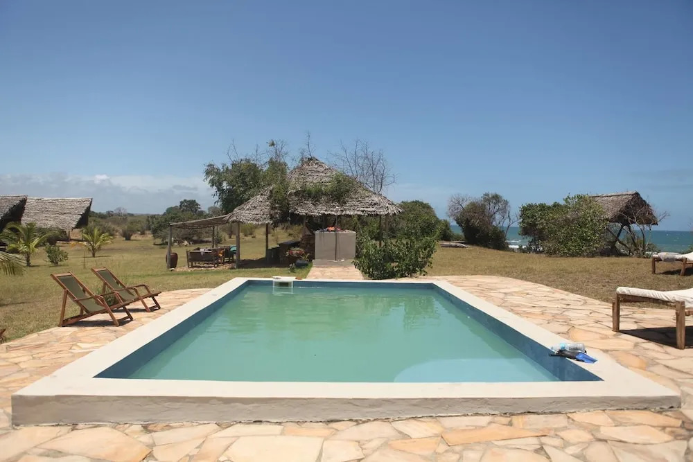 Pangani Cliffs Lodge