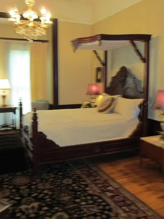 Adair Manor Bed & Breakfast