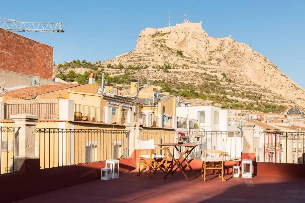 Stylish Studio with Fantastic Terrace, Old Town