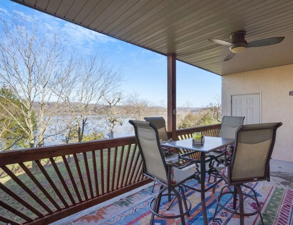Lakefront Sanctuary - Table Rock Lake Adventures