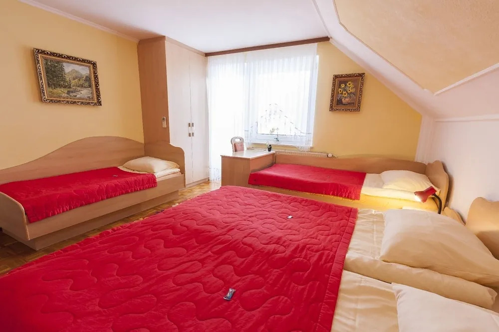 Rooms & Apartments Jana