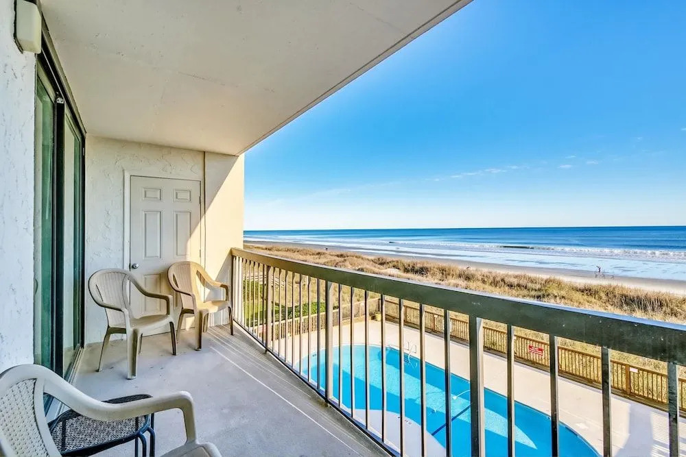 Waterpointe II by Condo-World
