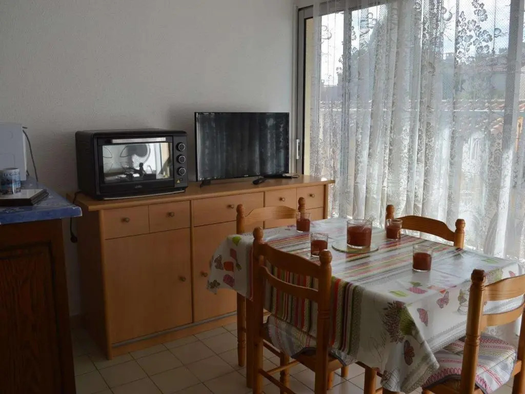 Appartement Le Grau-du-Roi, 2 pièces, 4 personnes - FR-1-250-114