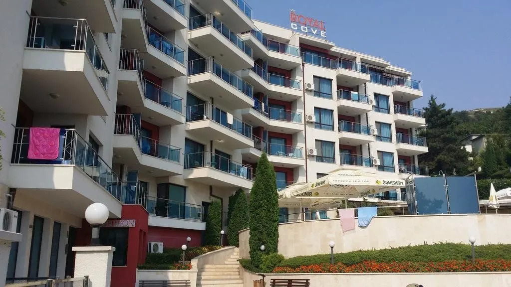 Royal Cove