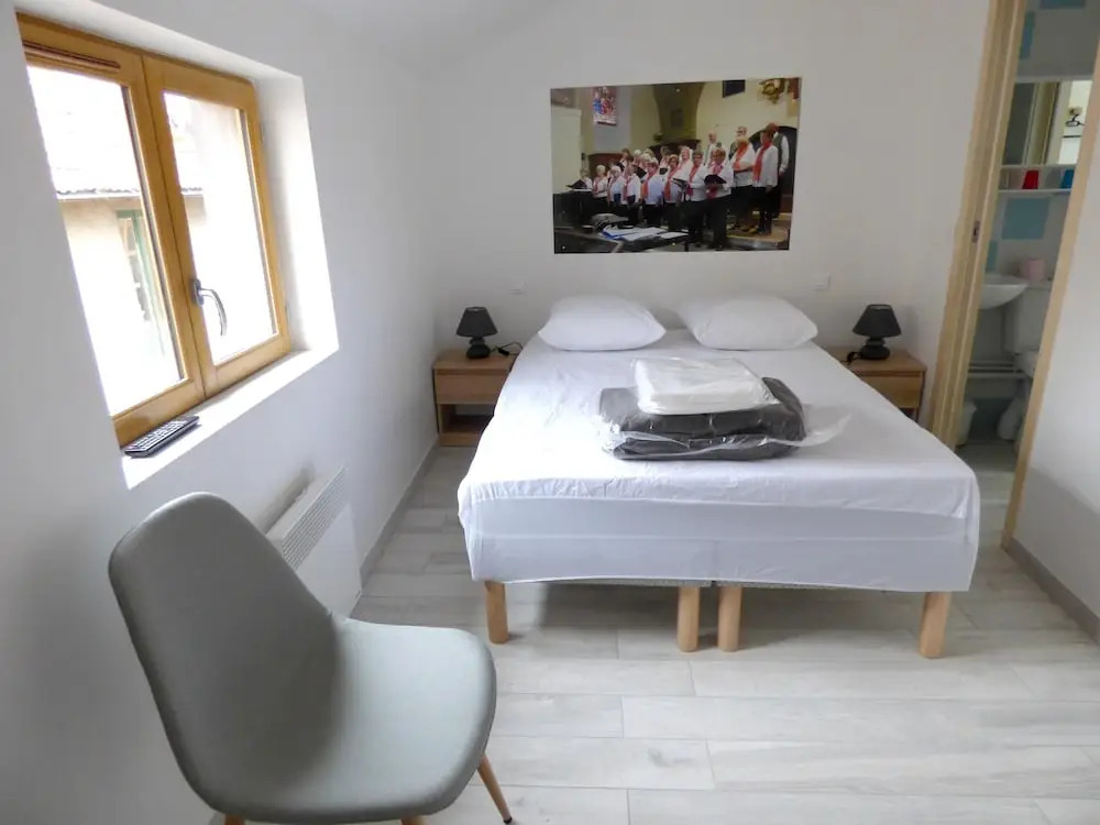 House With 3 Bedrooms in Brioude, With Wonderful City View and Wifi