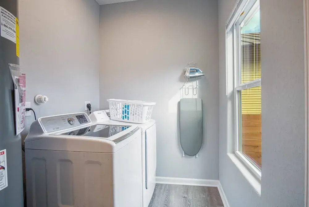 Lovely Charming 4BR 2 5BA Near Downtown s Prime