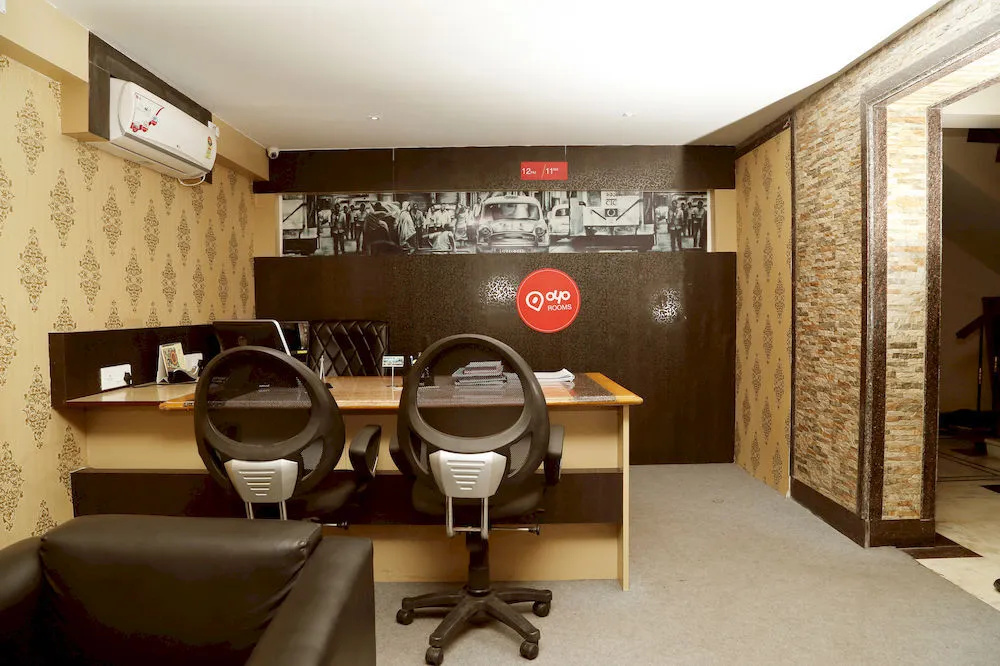OYO 460 Hotel Ivory Residency