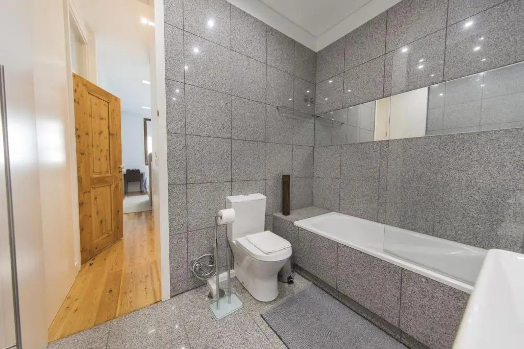 Lovelystay - Downtown 2Bedroom Wonder