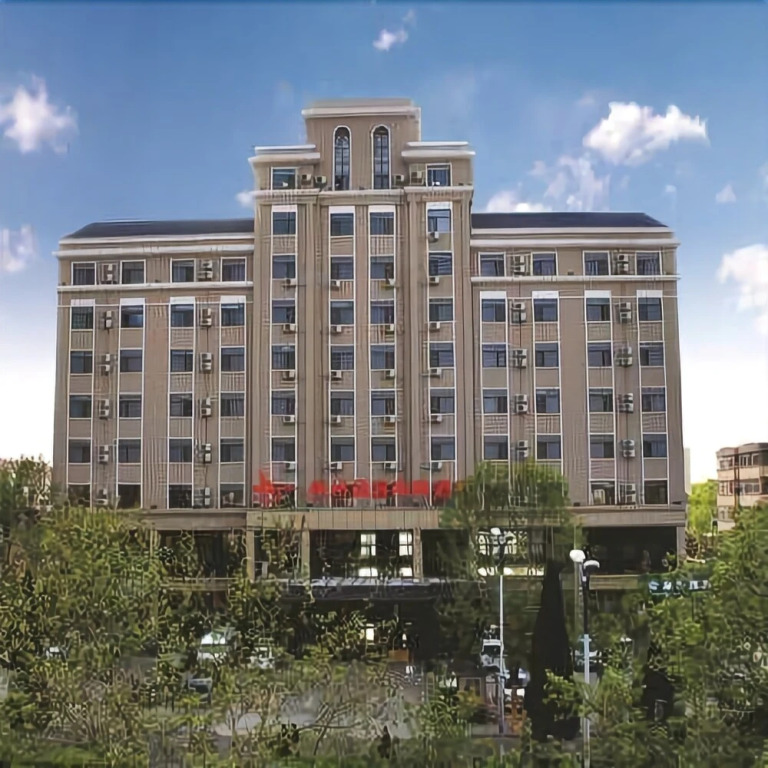 Linzhou Maple Bridge Yingke Hotel (Linzhou People's Park Municipal Government)