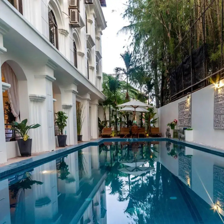 Grand Riverview Boutique Hotel