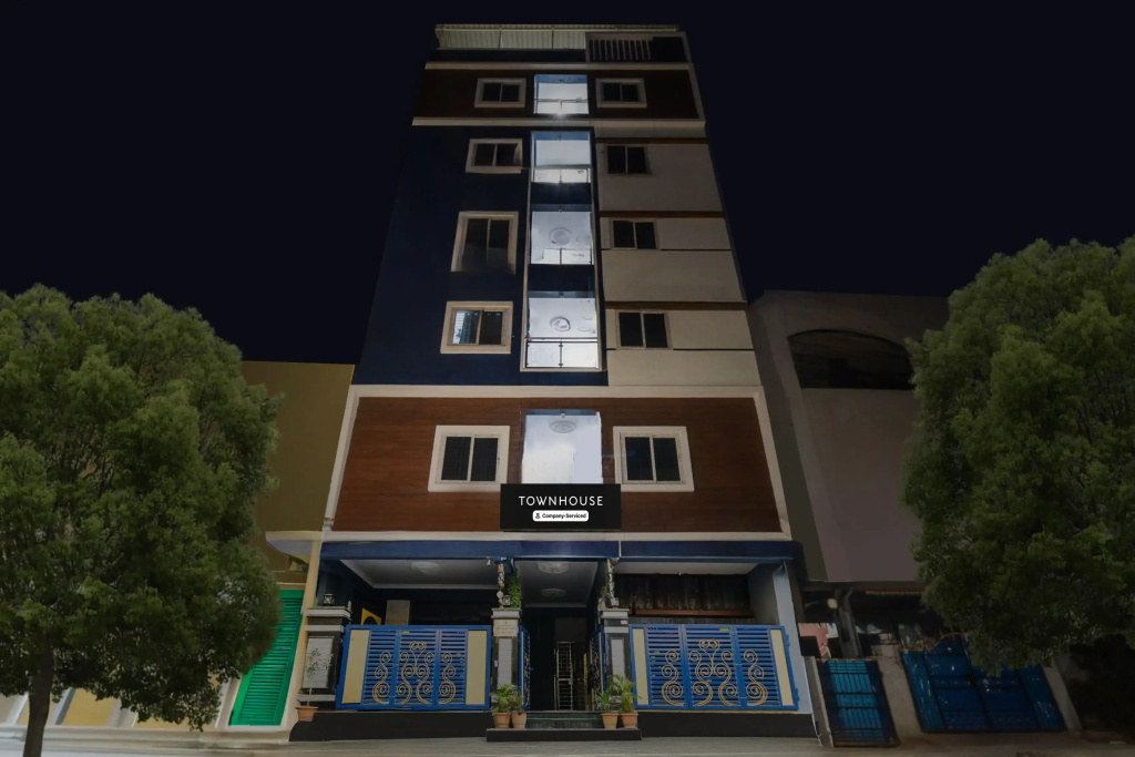 Super Townhouse Hitech City Near Yashoda Hospital