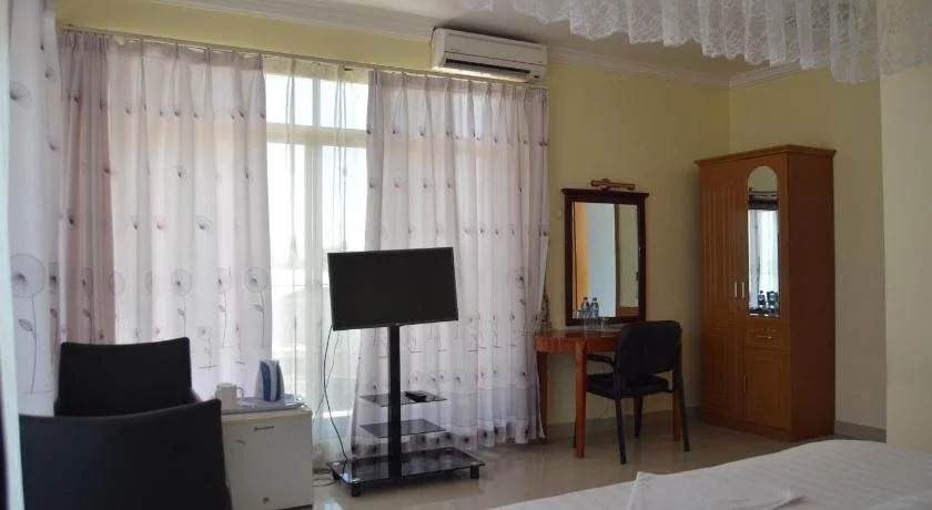 Double View Hotel