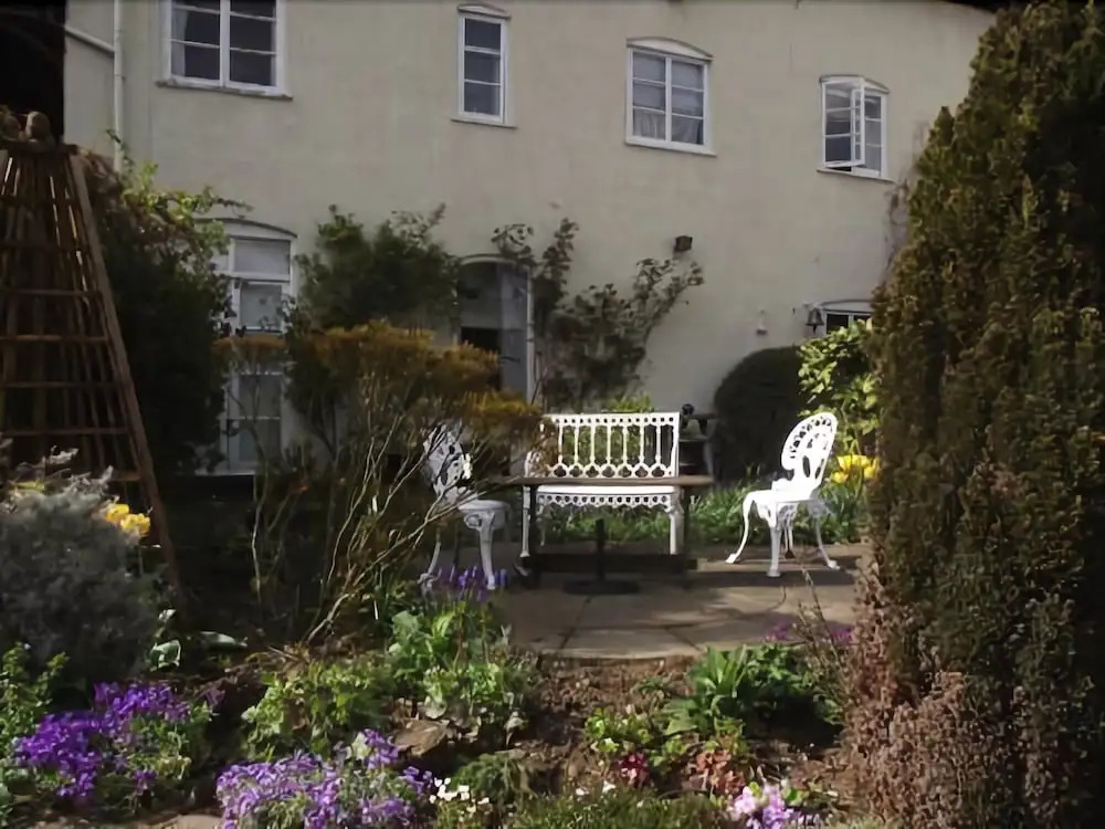 Ravenstone Guest House