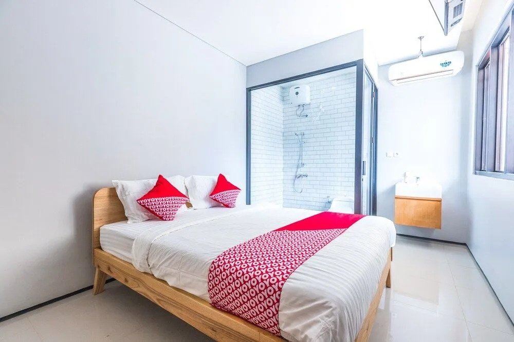 OYO 506 Moes Residence