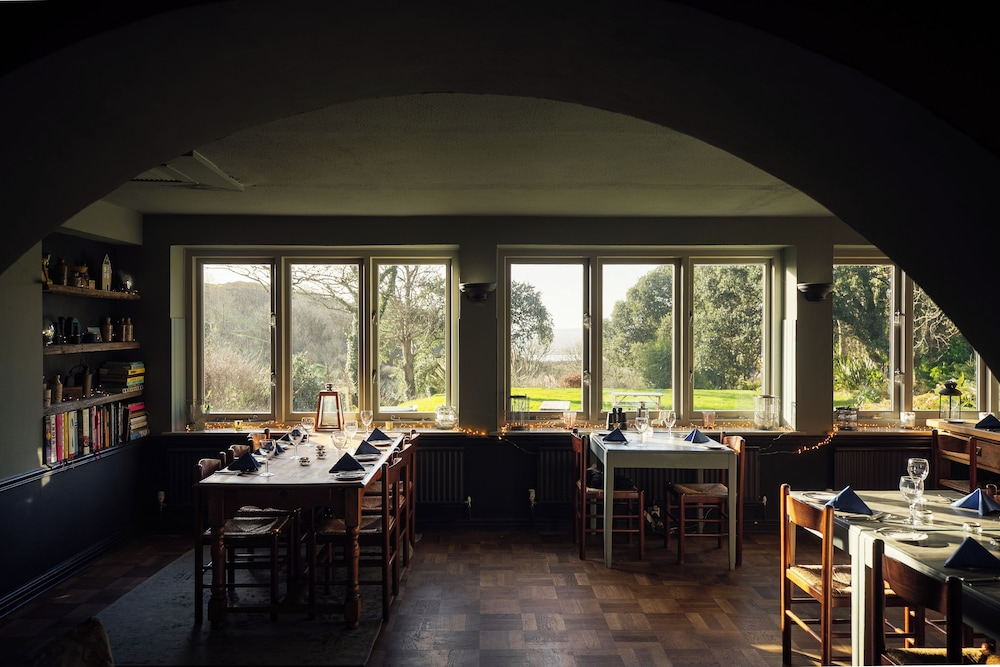 Castlemead Country House By The Sea