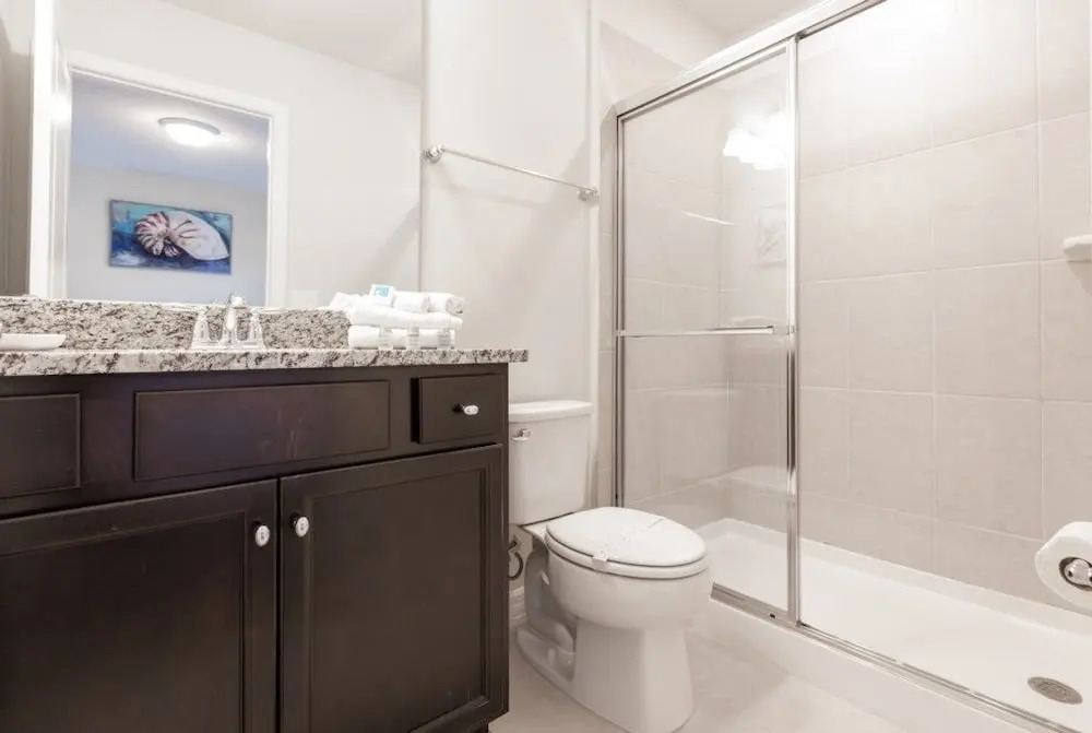 Spacious 10 Bed Pool Home With Game Room- 10 Bedroom Home by RedAwning